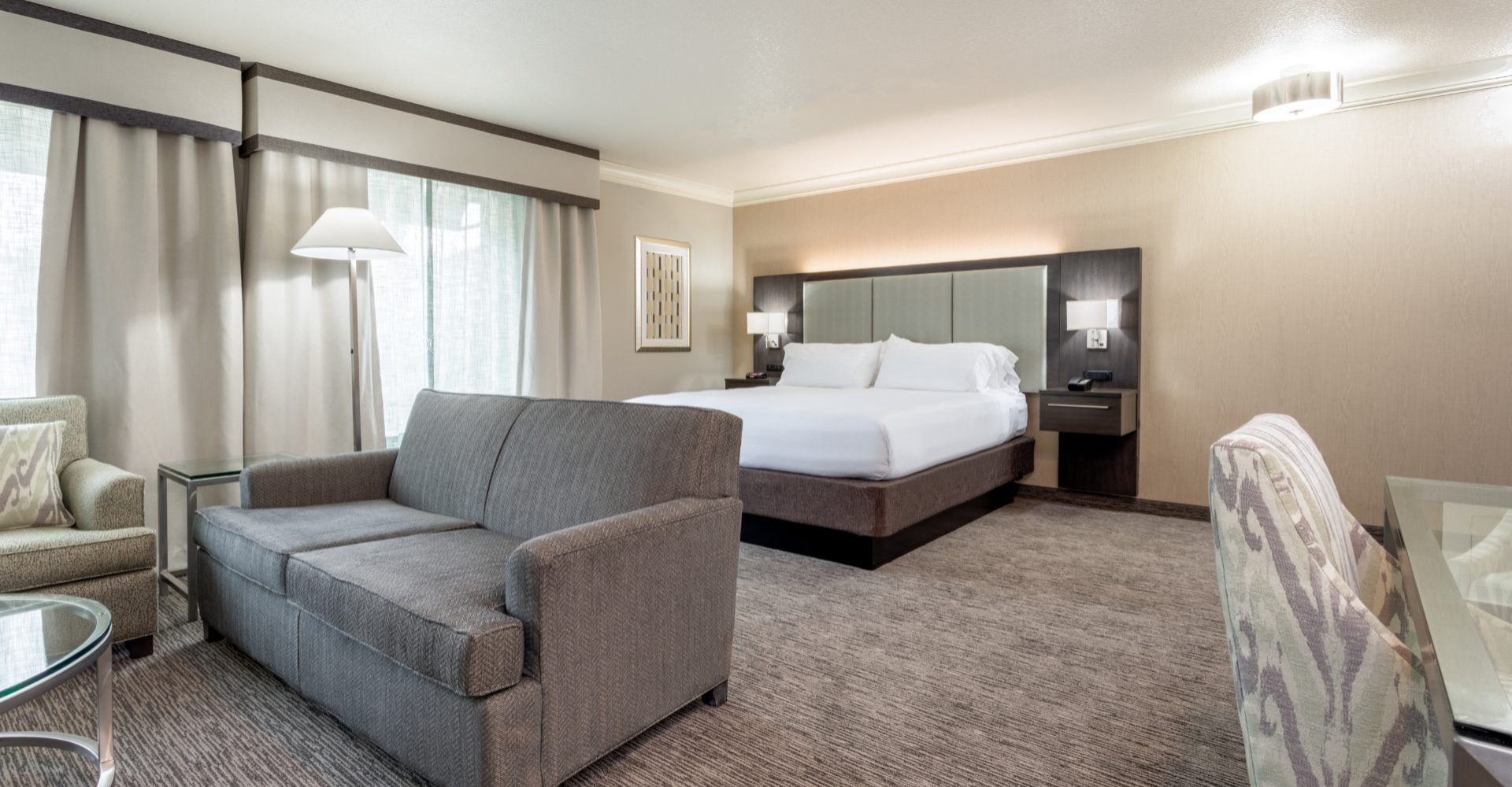 hotel guestroom